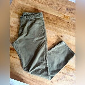 Mens NorthFace Pants • Army Green • Size 36 • Excellent Condition